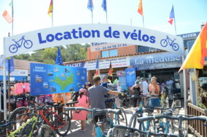 location-de-velos-porquerolles-la-meduse-800