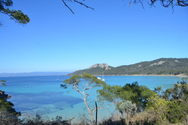 location-velo-electrique-porquerolles-la-meduse-11-plage-800