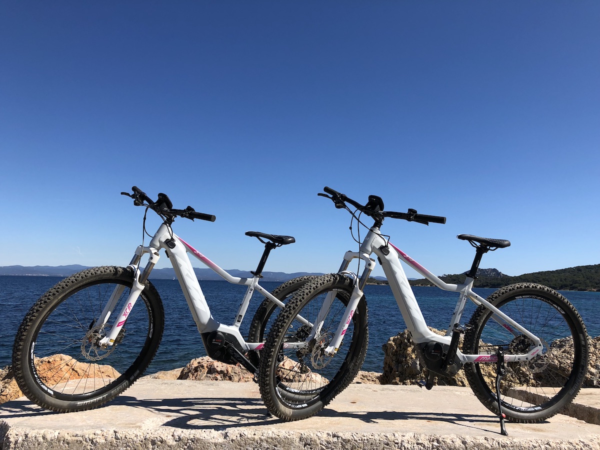 pack-velos-electriques-la-meduse-location vélo porquerolles